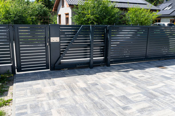 Best Driveway Paving Contractor  in Cresco, IA