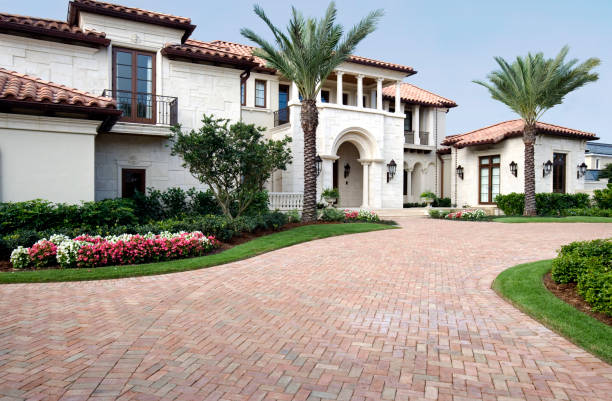 Best Driveway Pavers Near Me  in Cresco, IA